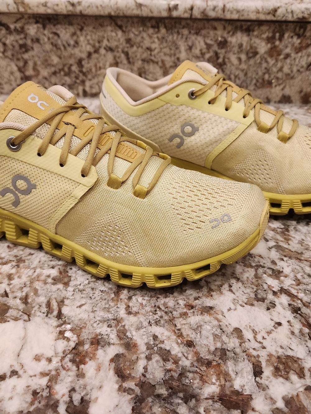 On Cloud X Citron Running Shoes 8.5